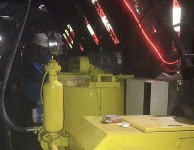 拱頂帶模注漿一體機施工現場-1